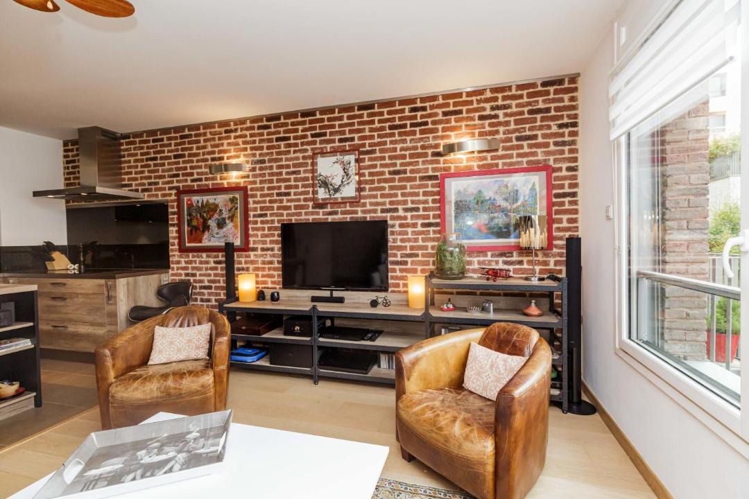 Photo of Livingroom in 19th Arrondissement