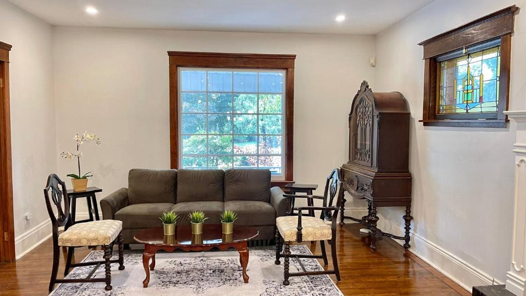 Photo of Livingroom in Richmond Hill