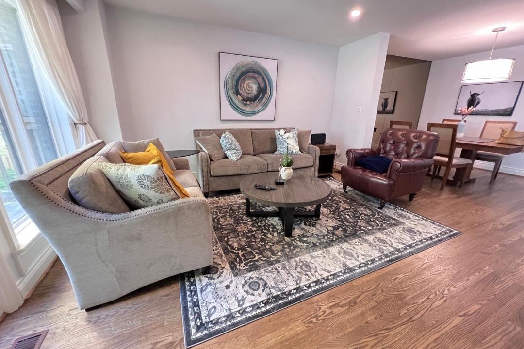 Photo of Livingroom in Lawrence Park South