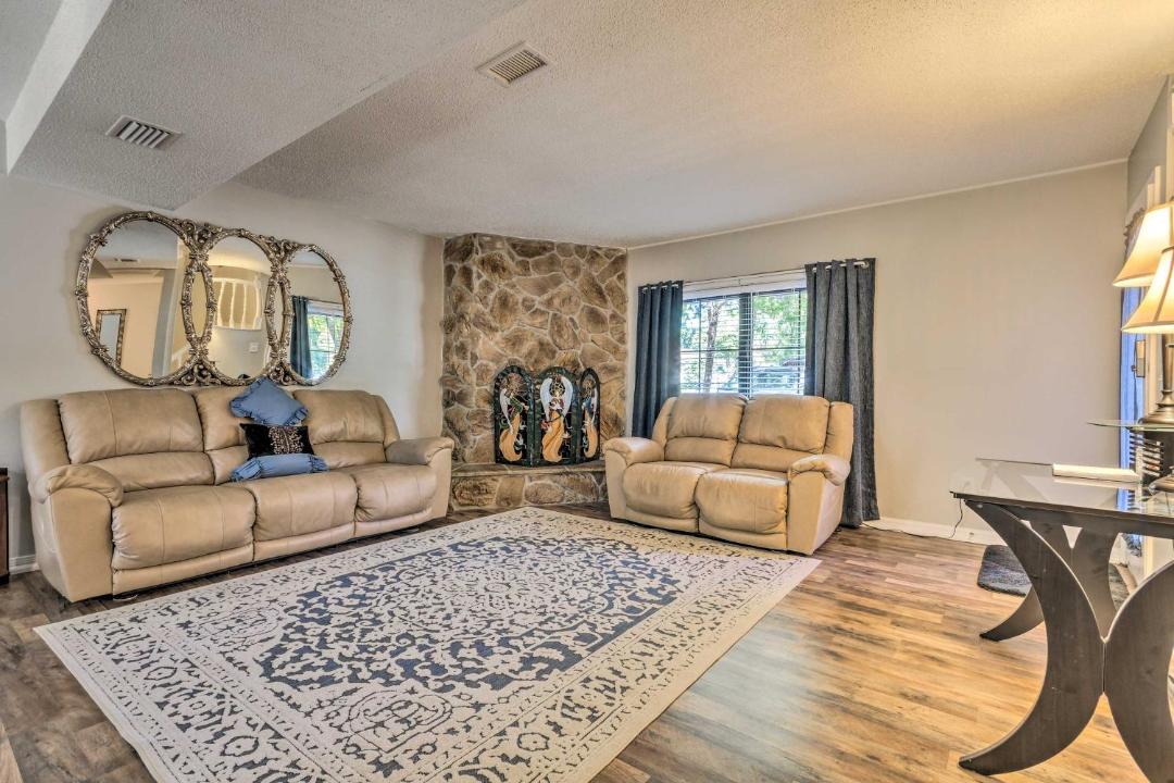 Photo of Livingroom in East Pensacola Heights