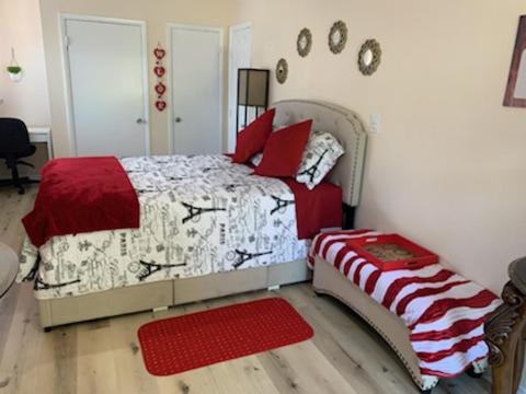 Photo of Bedroom in Lake Magdalene