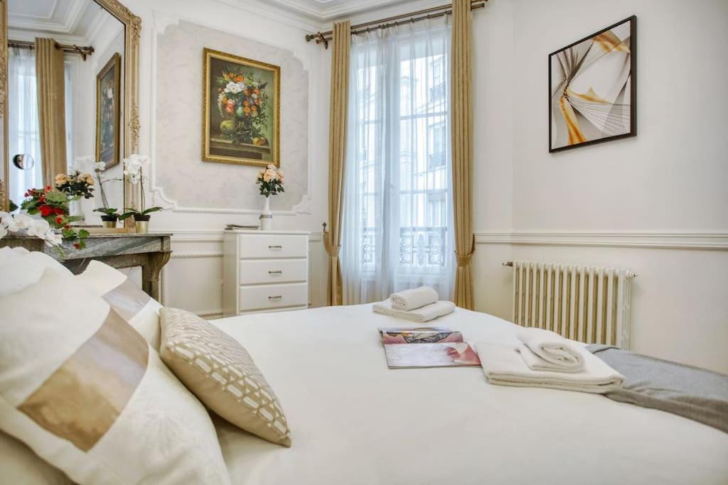 Photo of Bedroom in Chaussee-d'Antin