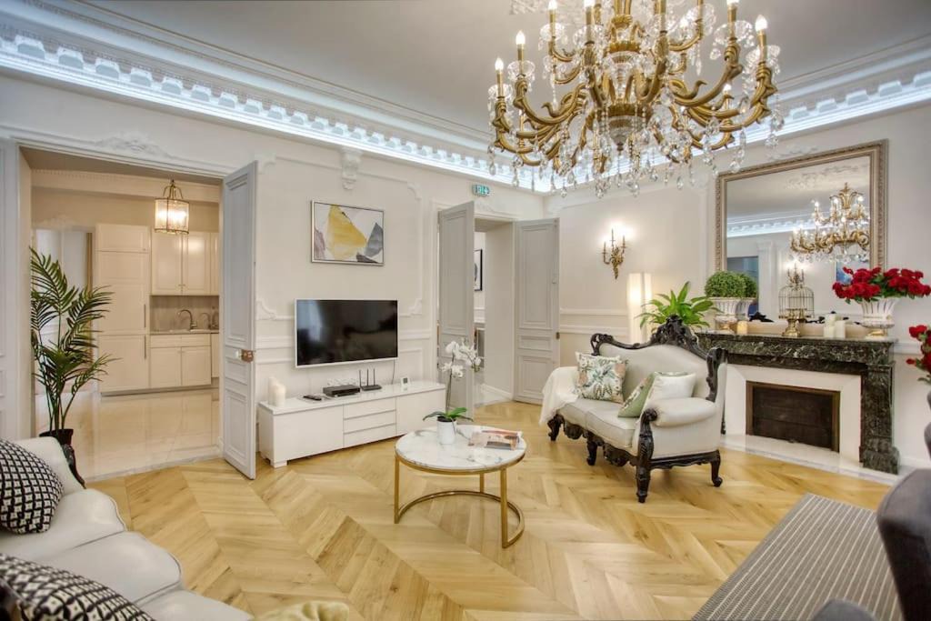 Photo of Livingroom in Chaussee-d'Antin