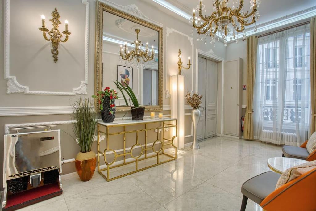 Photo of Livingroom in Chaussee-d'Antin
