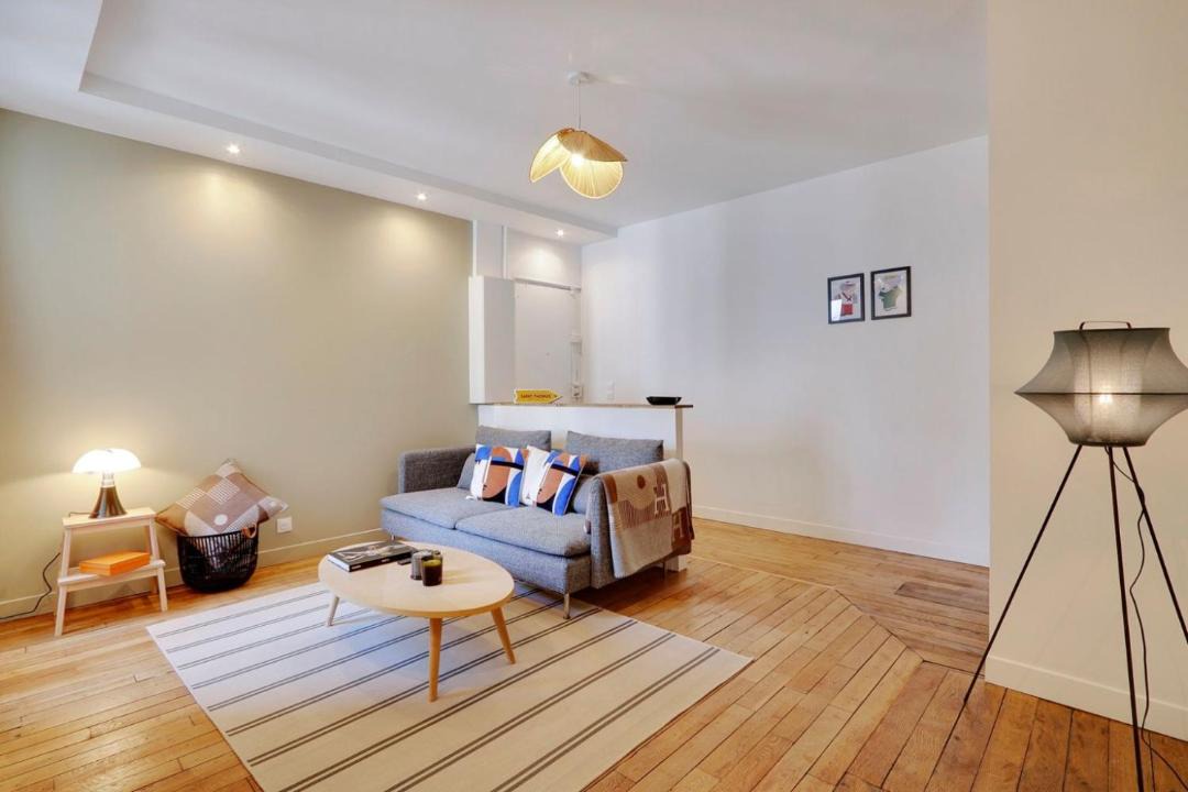 Photo of Livingroom in Republique–Point-du-Jour