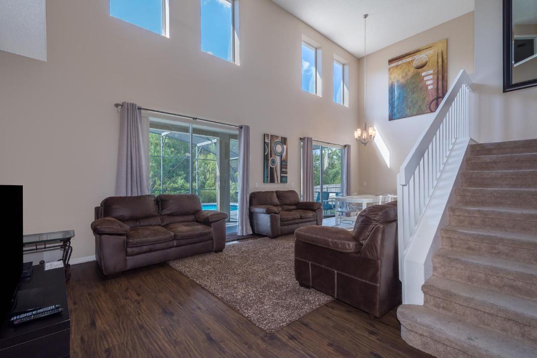 Photo of Livingroom in Crescent Lakes