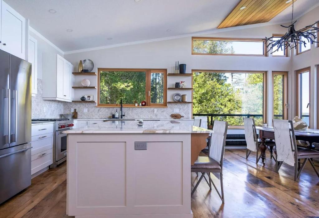 Photo of Kitchen in Northern Bruce Peninsula