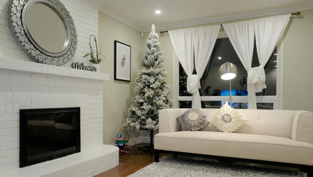 Photo of Livingroom in Erin Mills