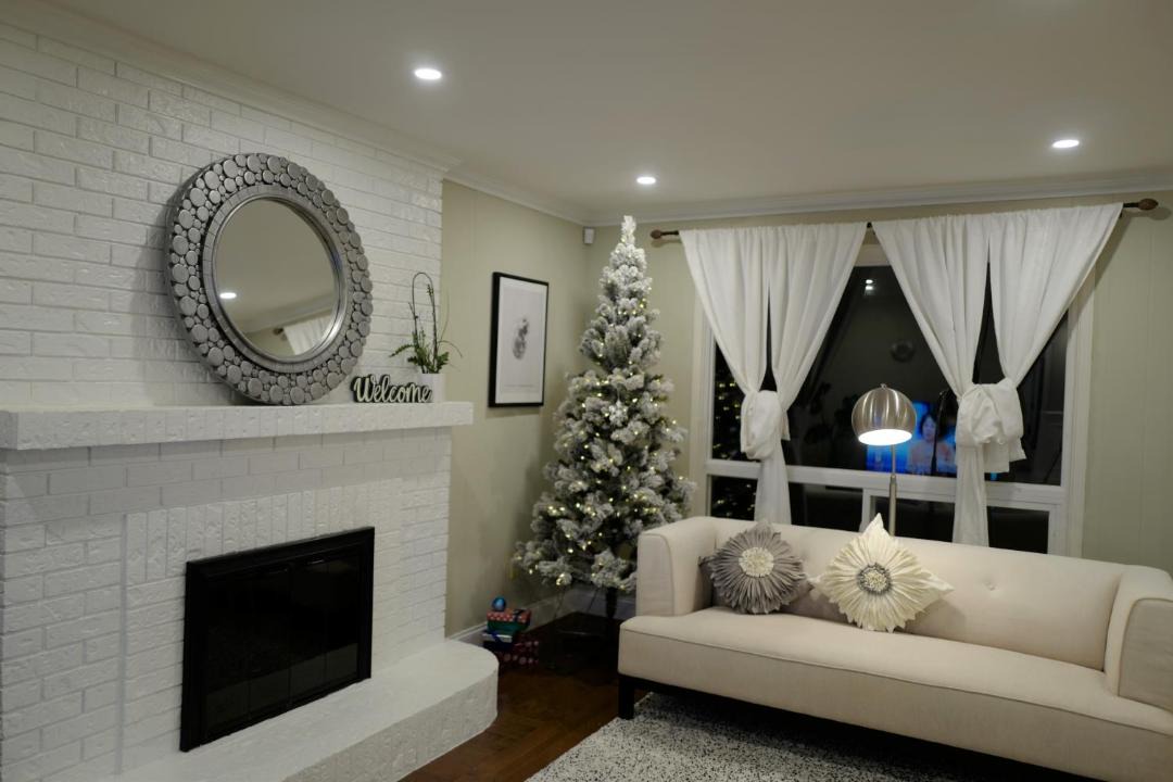 Photo of Livingroom in Erin Mills