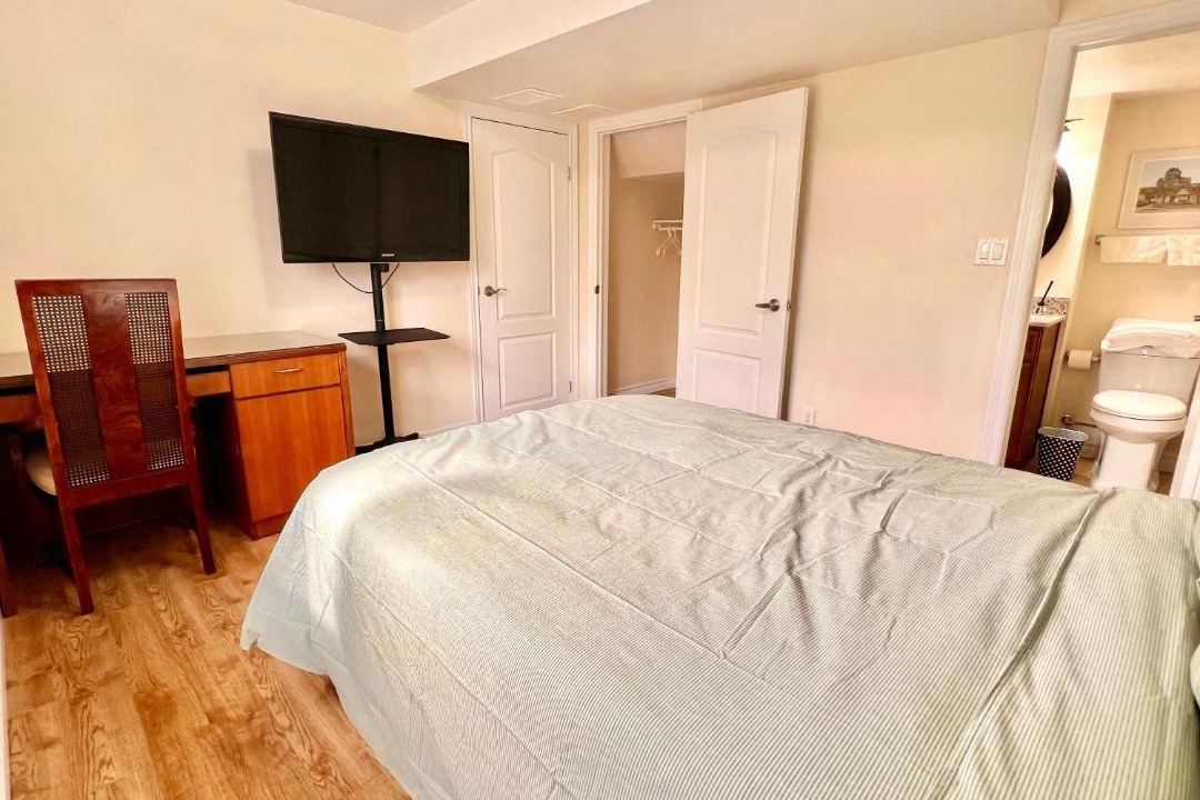 Photo of Bedroom in Richmond Hill
