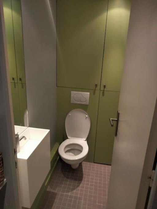Photo of Bathroom in Quartier Saint-Ambroise