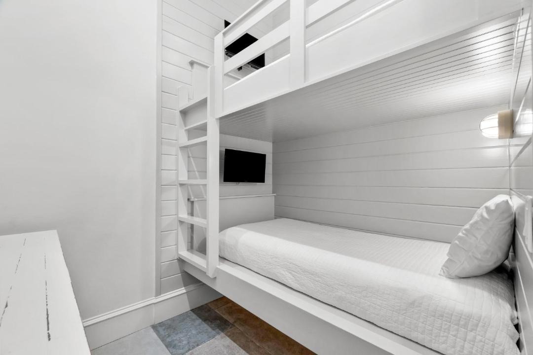 Photo of Bedroom in Frangista Beach