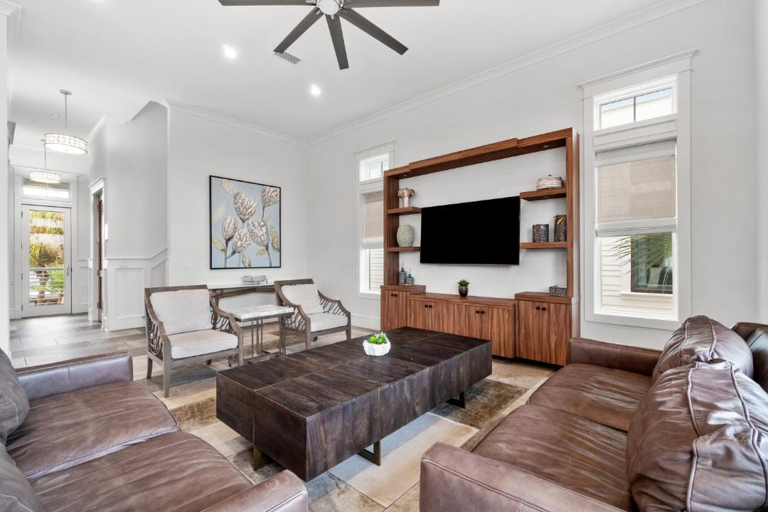 Photo of Livingroom in Frangista Beach
