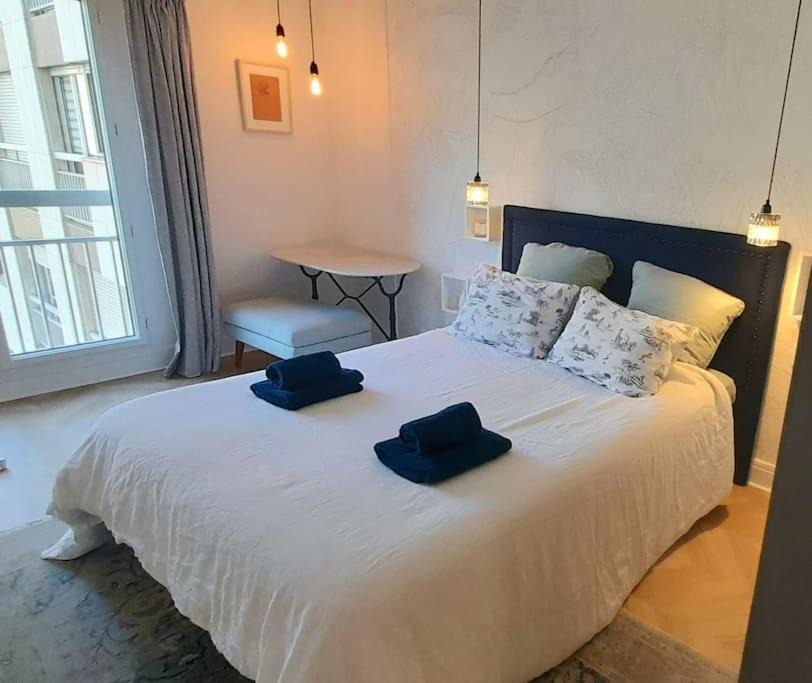 Photo of Bedroom in Saint-Lambert