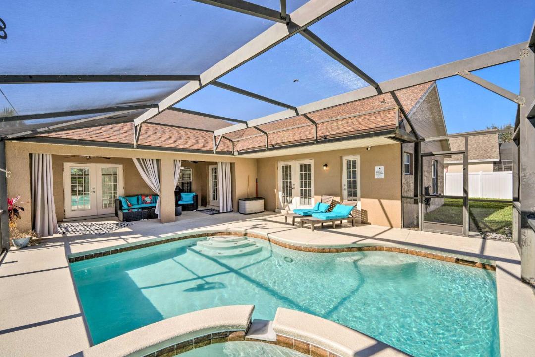 Photo of Outdoor in Orange Tree