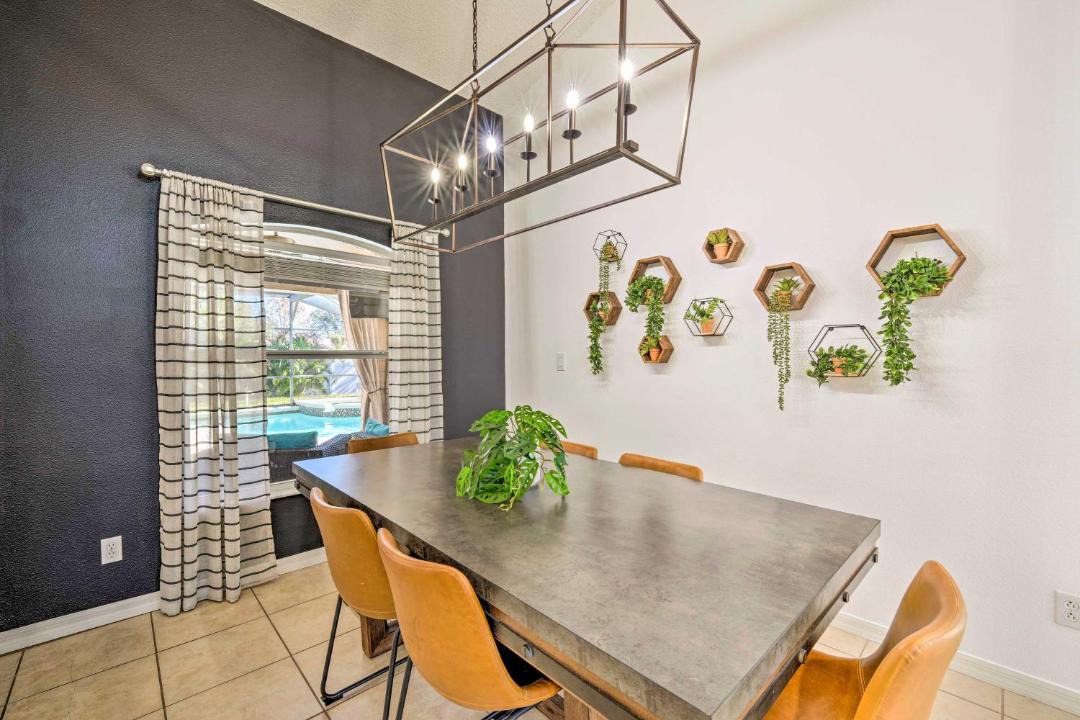 Photo of Livingroom in Orange Tree
