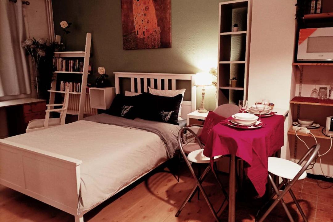 Photo of Bedroom in 19th Arrondissement