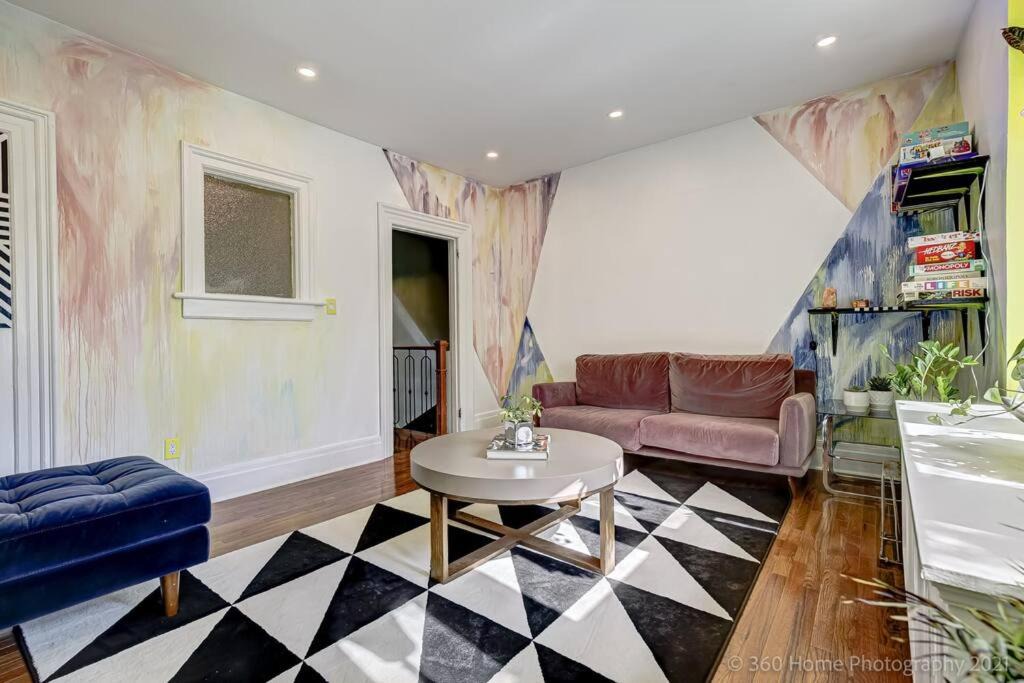 Photo of Livingroom in Parkdale