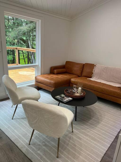Photo of Livingroom in Bracebridge