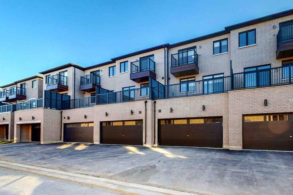 Photo of Buildings in Brampton