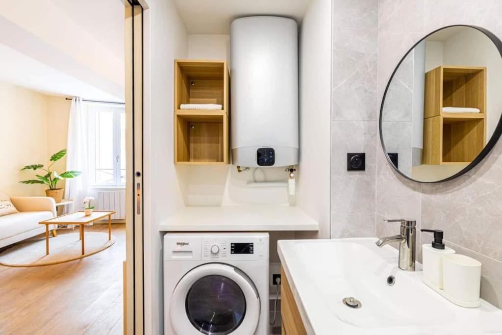 Photo of Bathroom in Suresnes