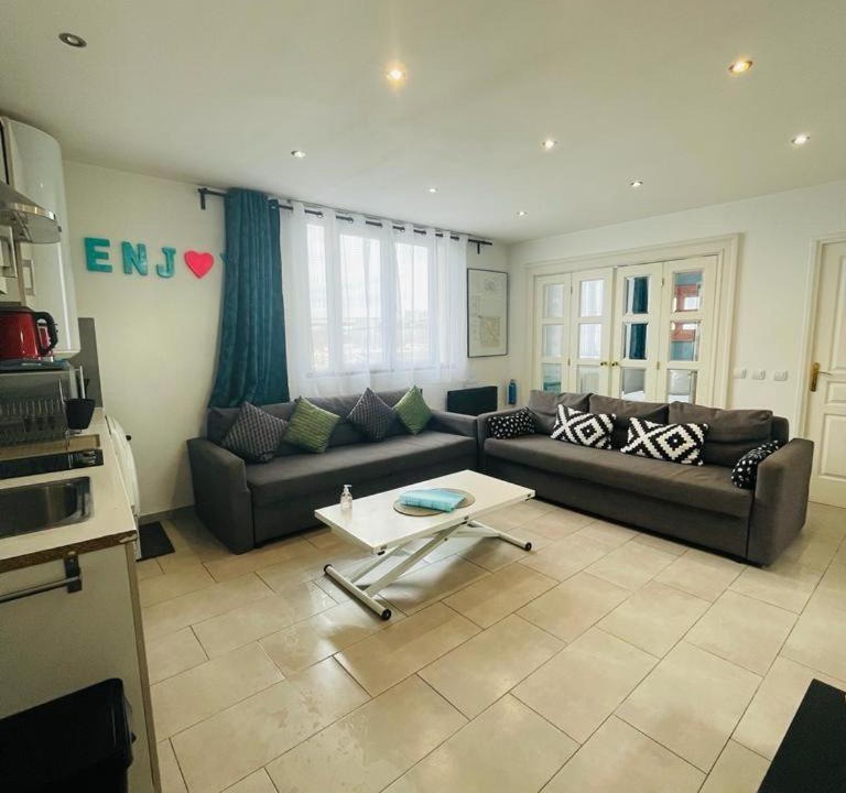 Photo of Livingroom in Aubervilliers