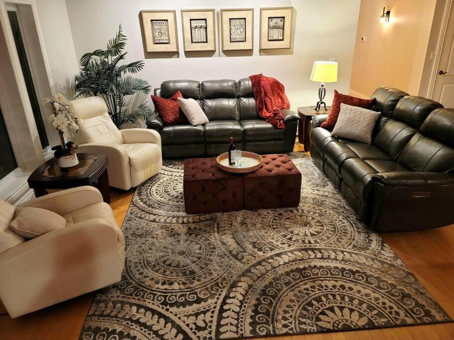 Photo of Livingroom in Wiarton