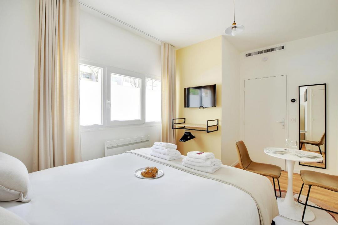 Photo of Bedroom in 18th Arrondissement