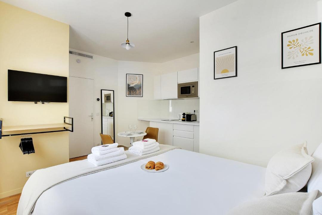 Photo of Bedroom in 18th Arrondissement