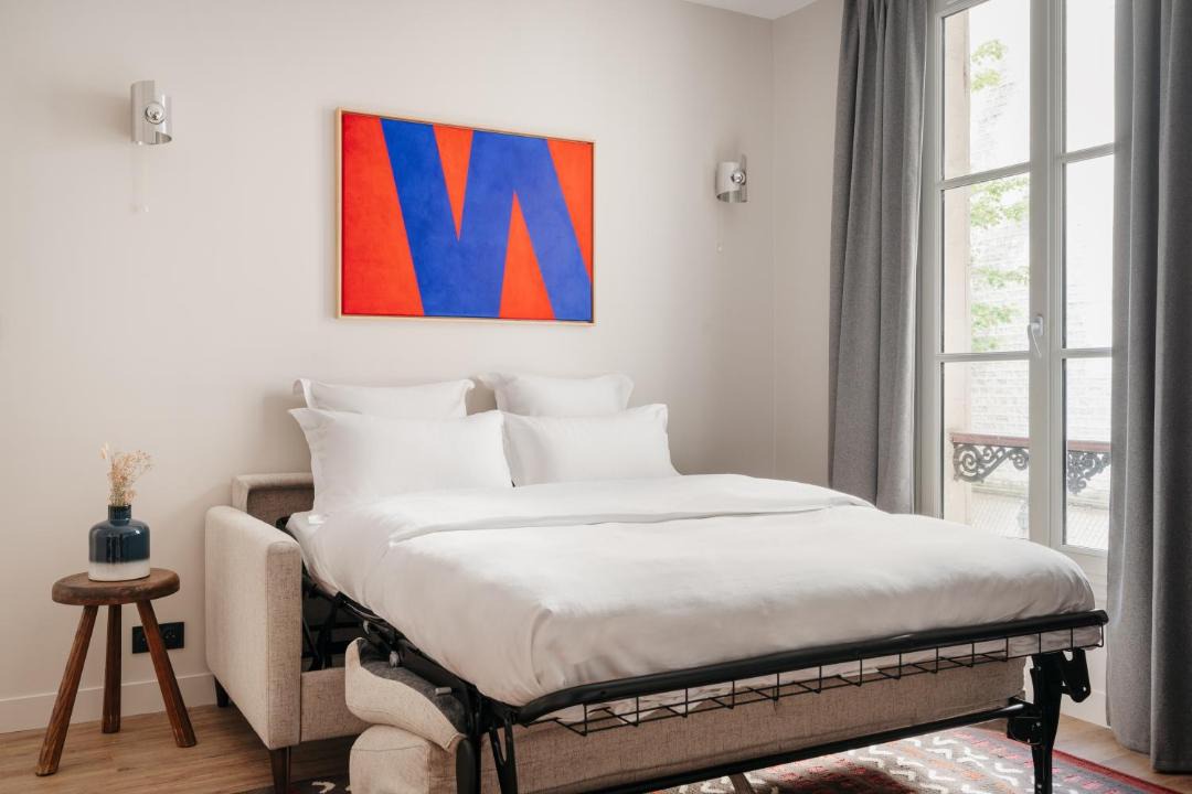 Photo of Bedroom in 8th Arrondissement