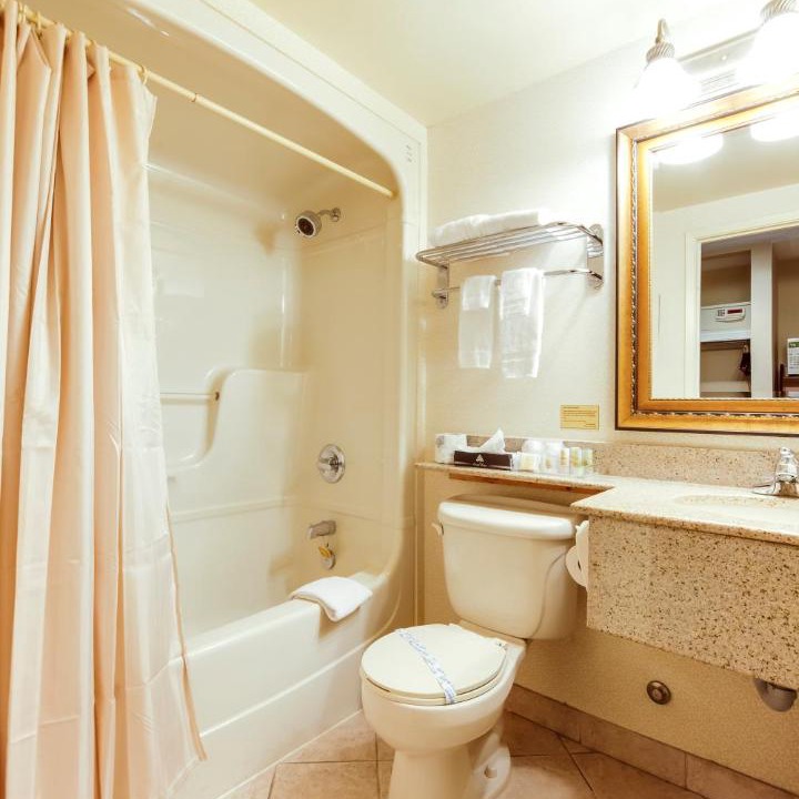 Photo of Bathroom in Gateway