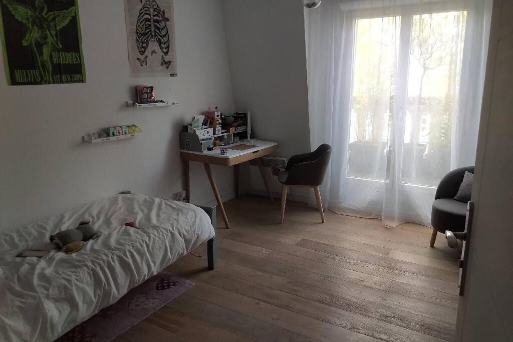 Photo of Bedroom in Puteaux