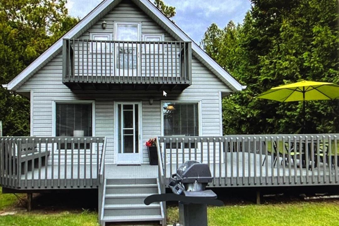 Photo of Buildings in Sauble Beach