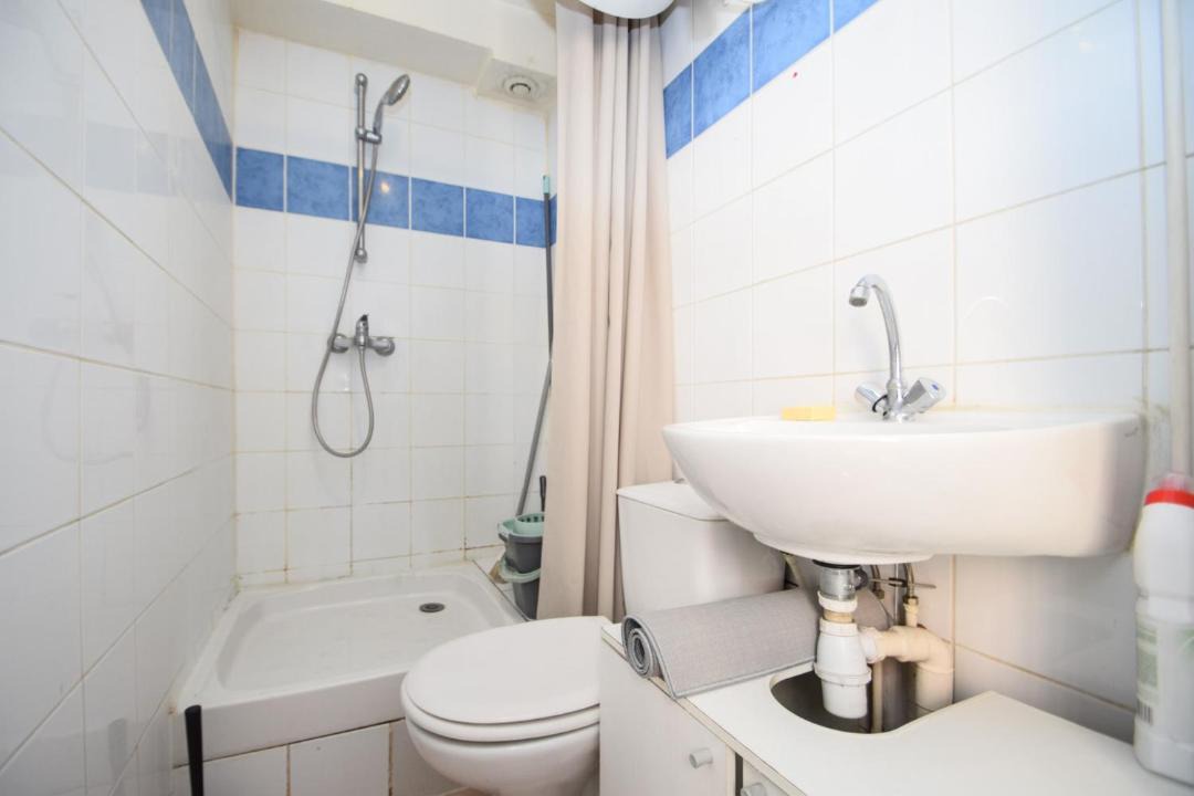 Photo of Bathroom in Montreuil