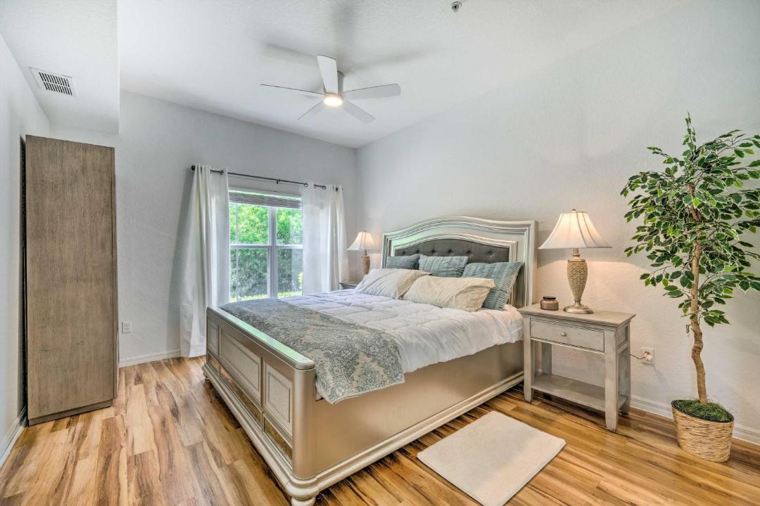 Photo of Bedroom in Venetian Bay Villages