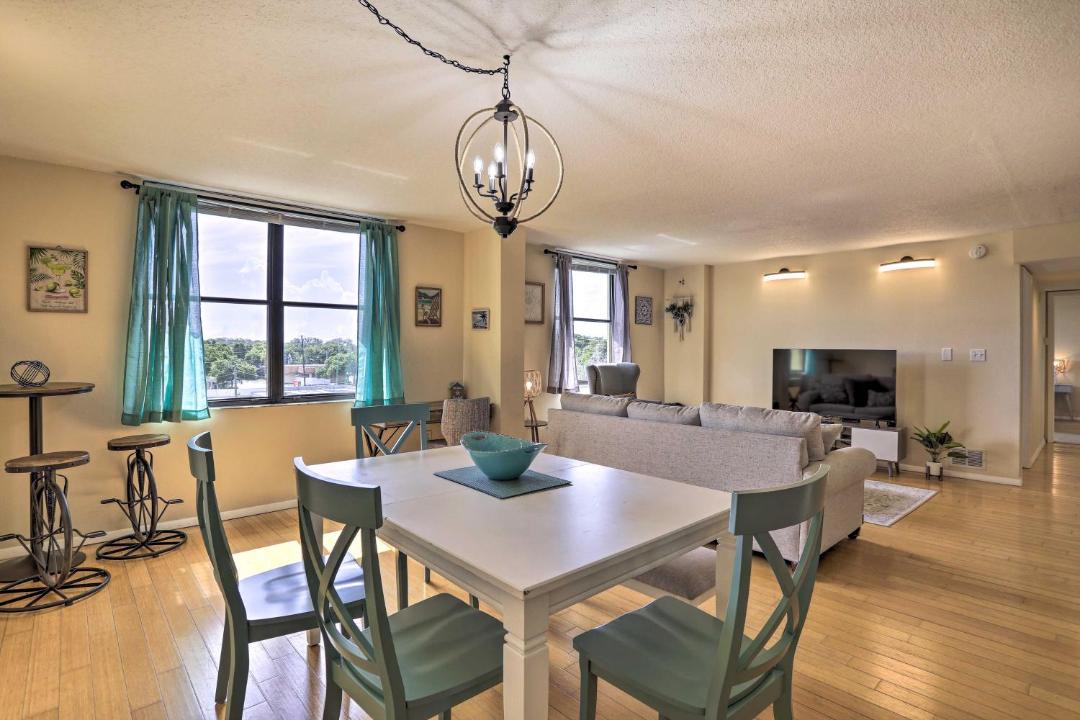 Photo of Livingroom in Clearwater