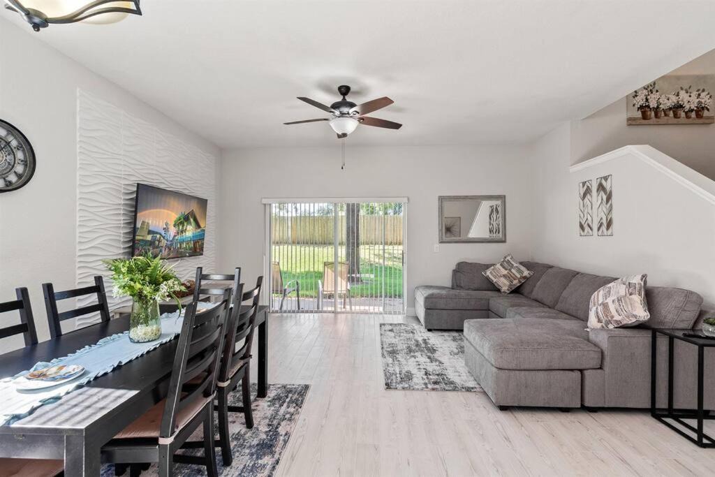 Photo of Livingroom in Regal Palms