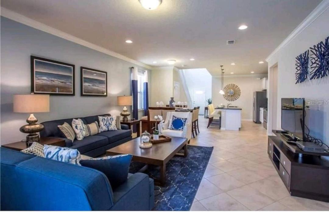 Photo of Livingroom in Four Corners