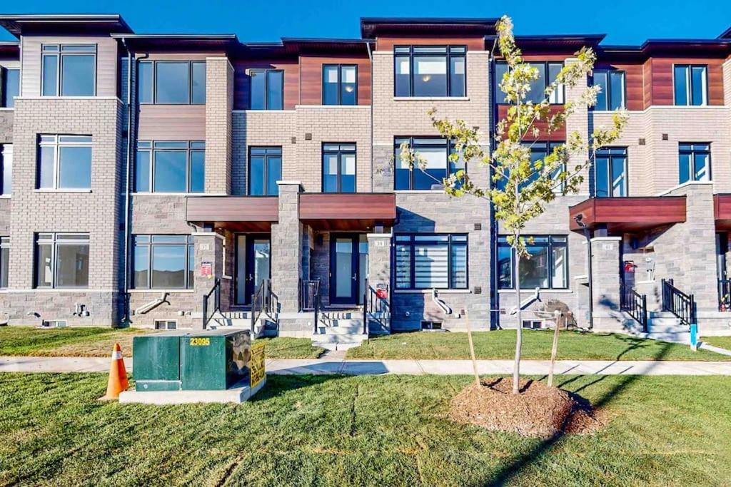 Photo of Buildings in Brampton