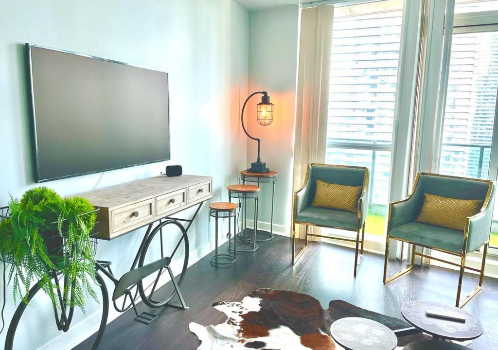 Photo of Livingroom in Downtown Toronto