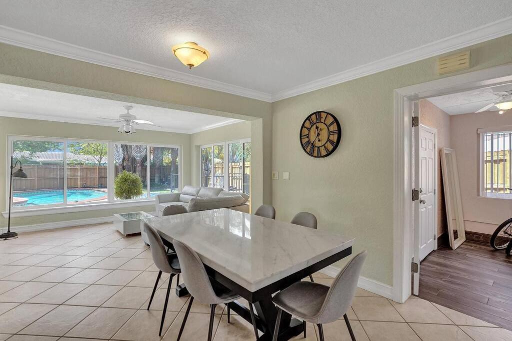 Photo of Livingroom in Deerfield Beach