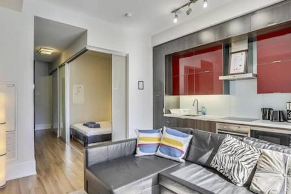 Photo of Livingroom in Toronto Entertainment District