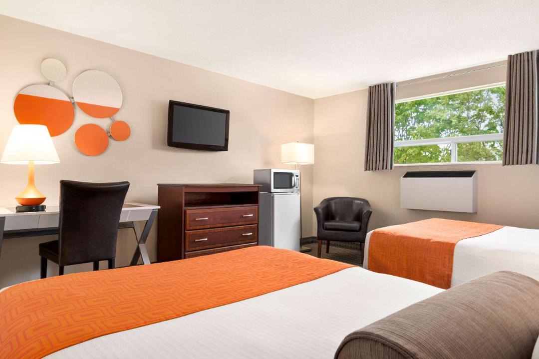 Photo of Bedroom in Gravenhurst