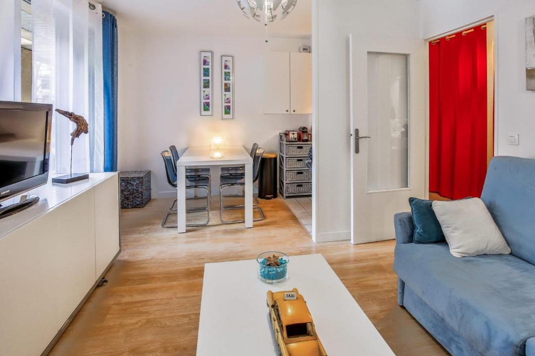 Photo of Livingroom in Les Lilas