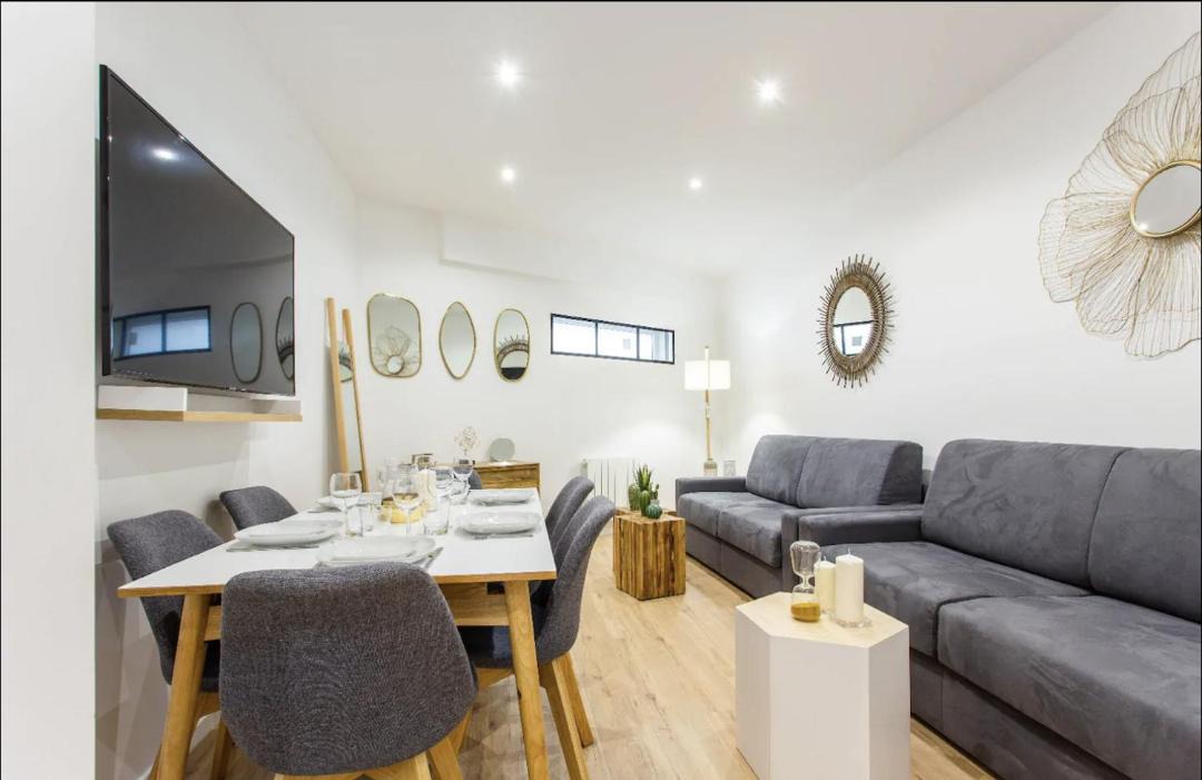 Photo of Livingroom in Levallois-Perret