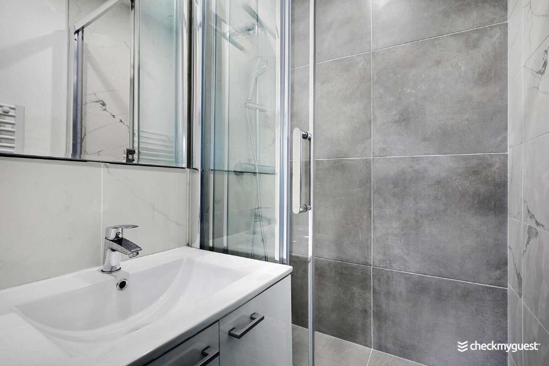 Photo of Bathroom in Levallois-Perret