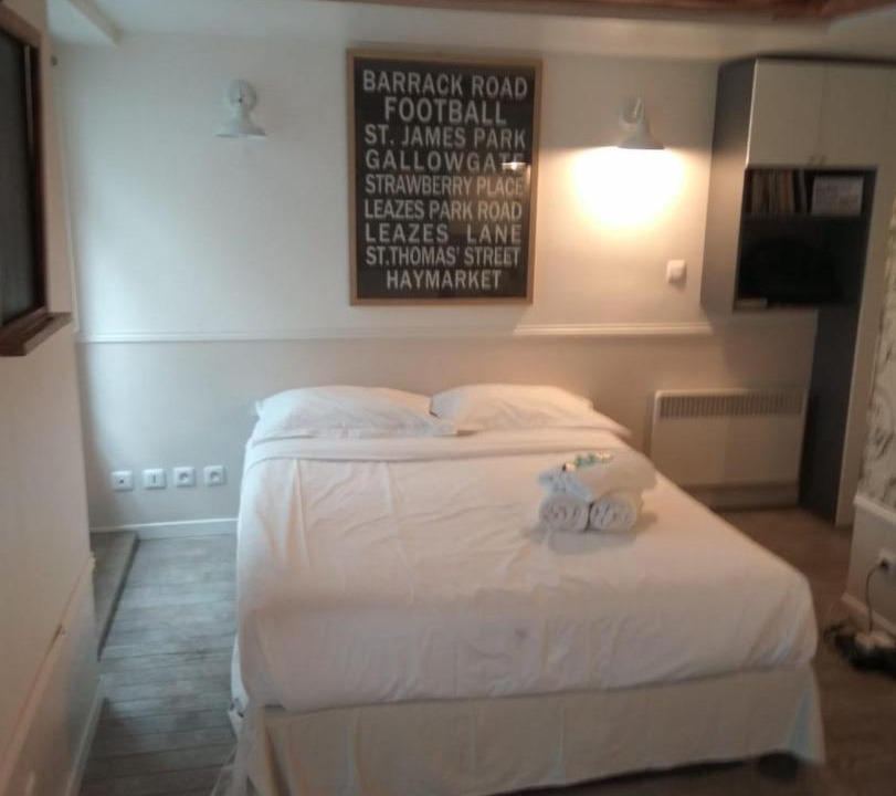 Photo of Bedroom in Vivienne