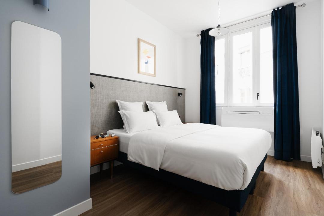 Photo of Bedroom in Sorbonne