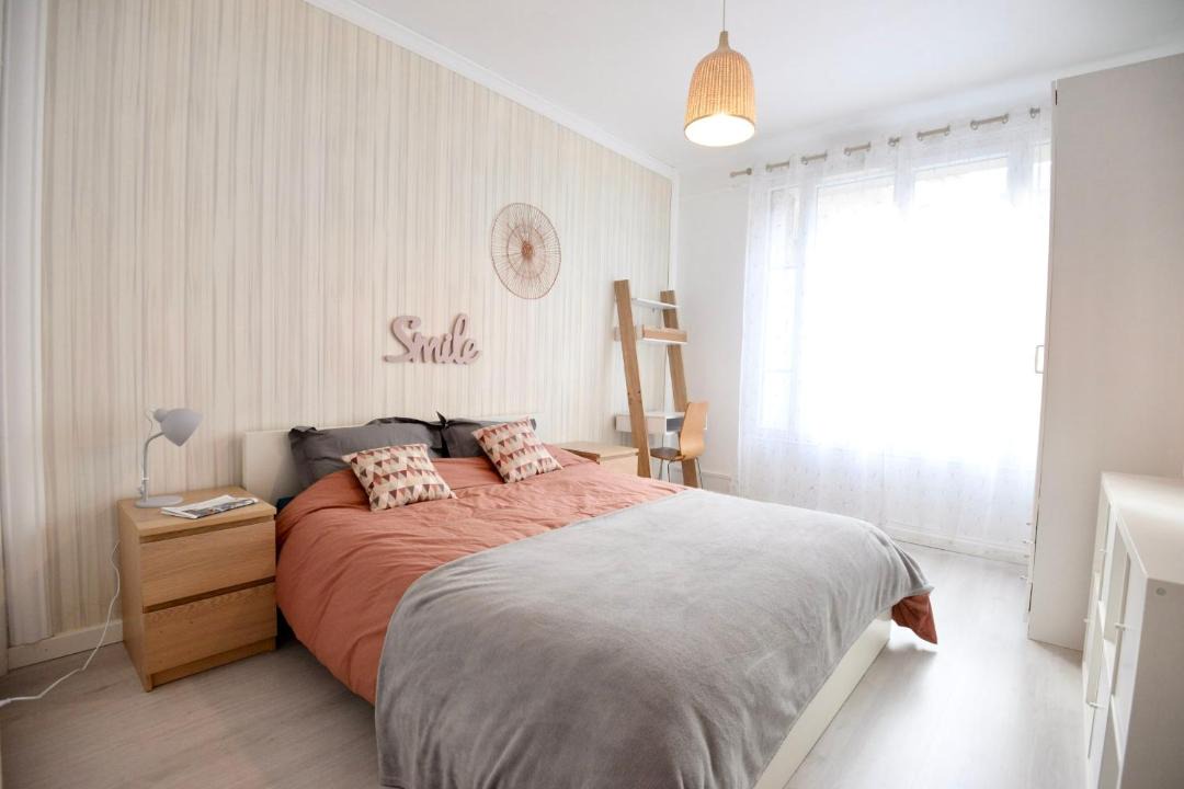 Photo of Bedroom in Saint-Ouen