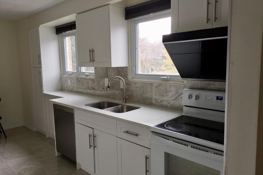 Photo of Kitchen in Bayview Woods - Steeles